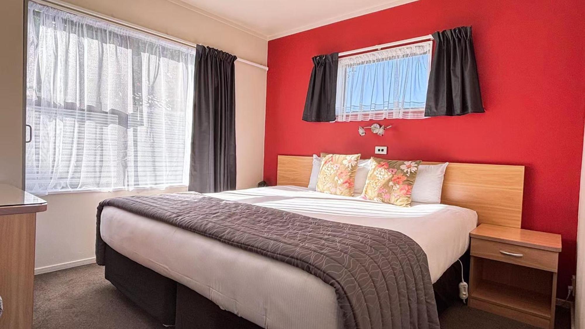 Arcadia Motel 4*